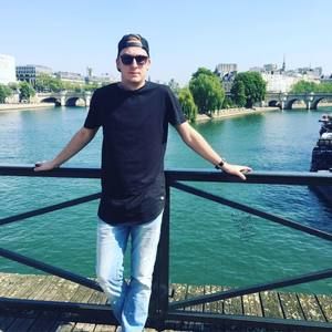 Meet your Posher, Alex